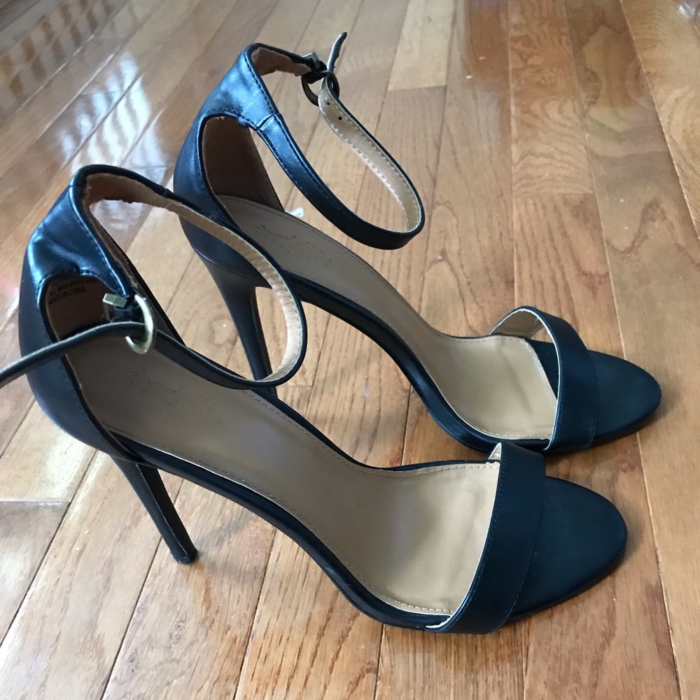 Size 9 two strap high heels